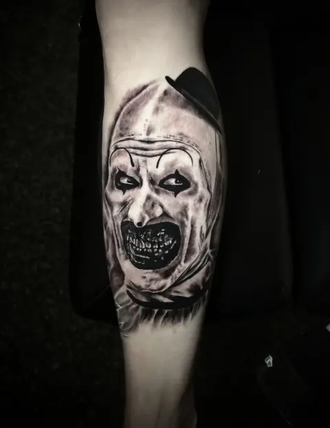 Tatuaggio artistico clown Lugano